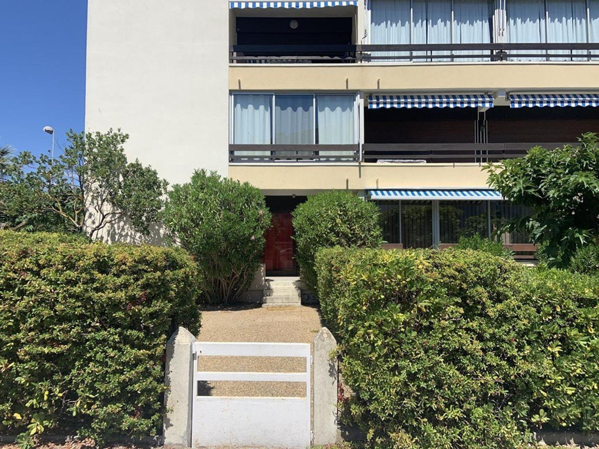 3 Pieces Climatise Avec Terrasse, Parking Prive, A 100M De La Plage, 7 Couchages - Fr-1-307-148 Le Grau-du-Roi Exteriör bild