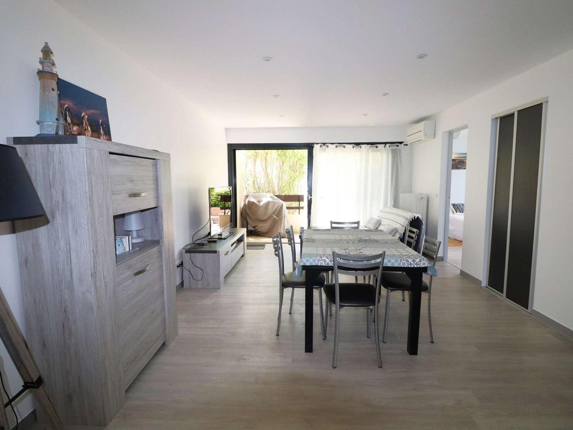 3 Pieces Climatise Avec Terrasse, Parking Prive, A 100M De La Plage, 7 Couchages - Fr-1-307-148 Le Grau-du-Roi Exteriör bild